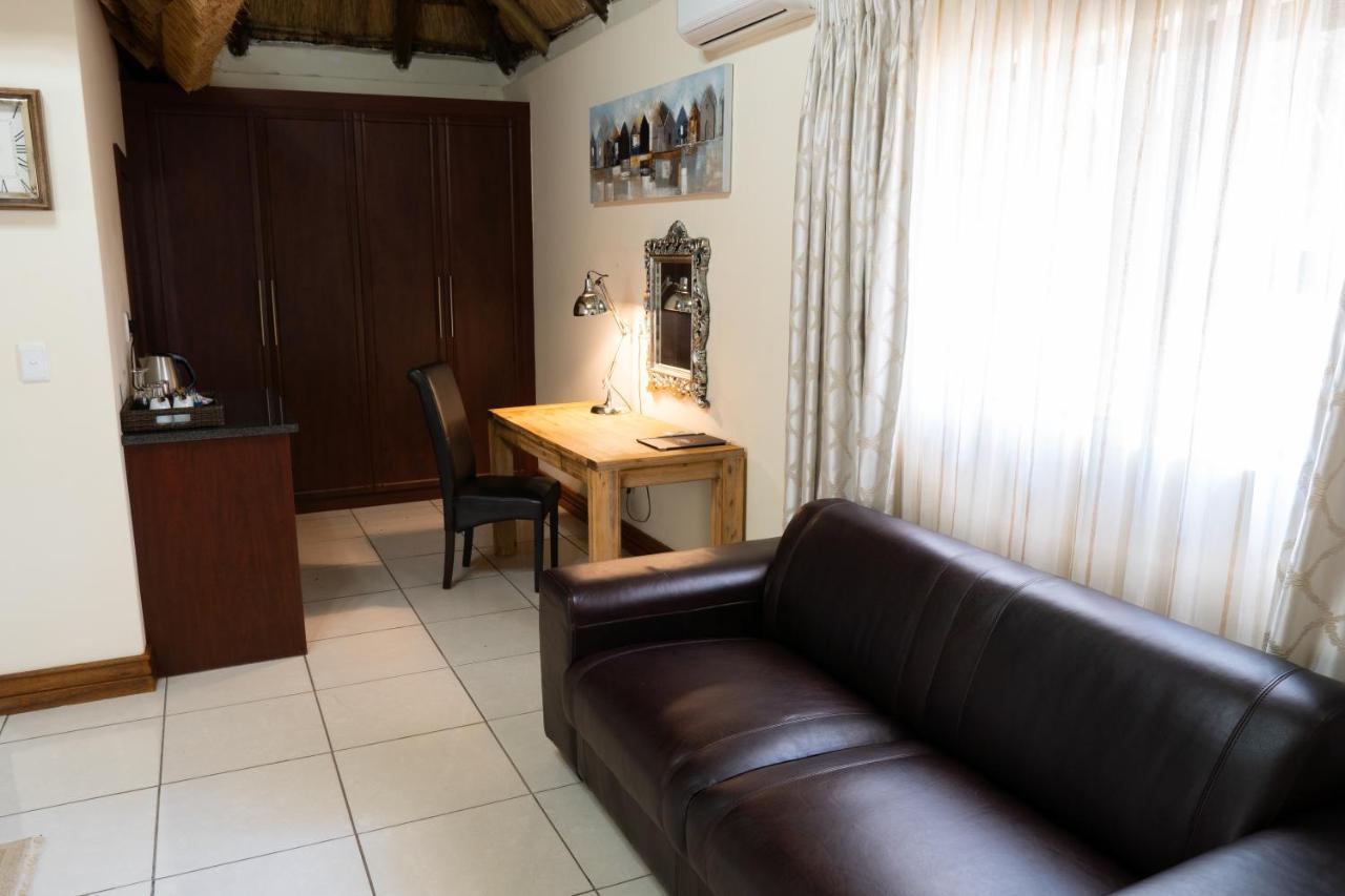 Fumani Game Lodge โมดิมอเลอ ภายนอก รูปภาพ