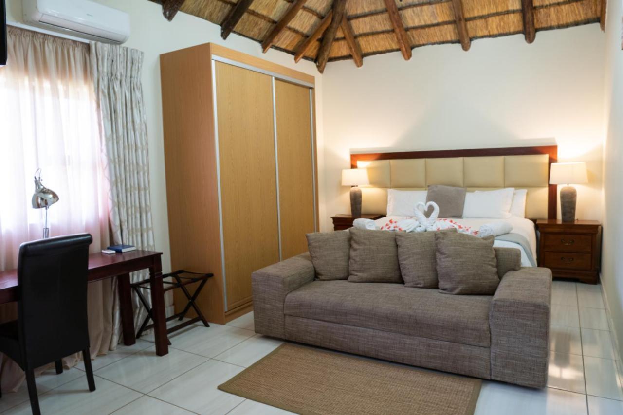 Fumani Game Lodge โมดิมอเลอ ภายนอก รูปภาพ