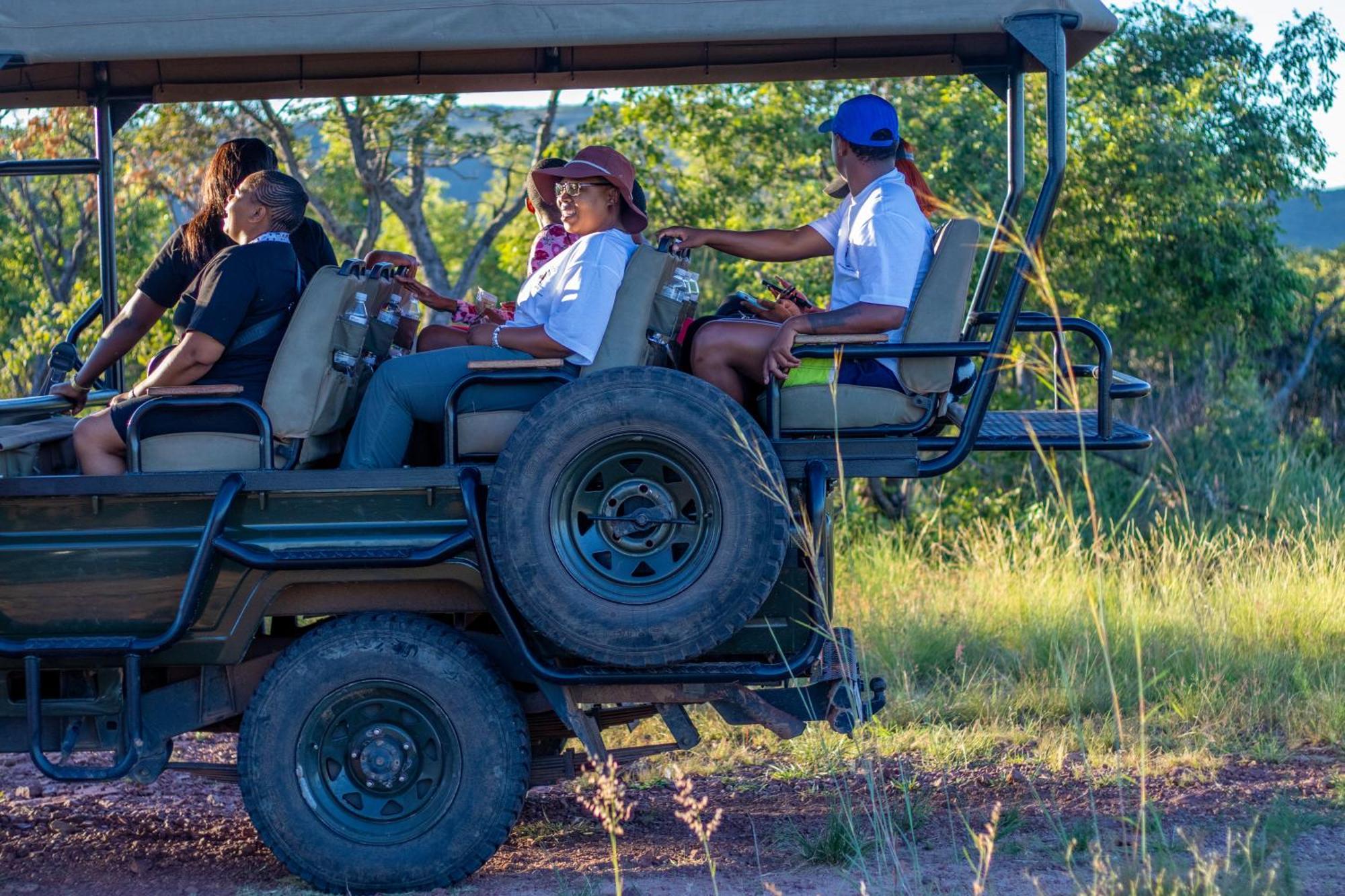 Fumani Game Lodge โมดิมอเลอ ภายนอก รูปภาพ